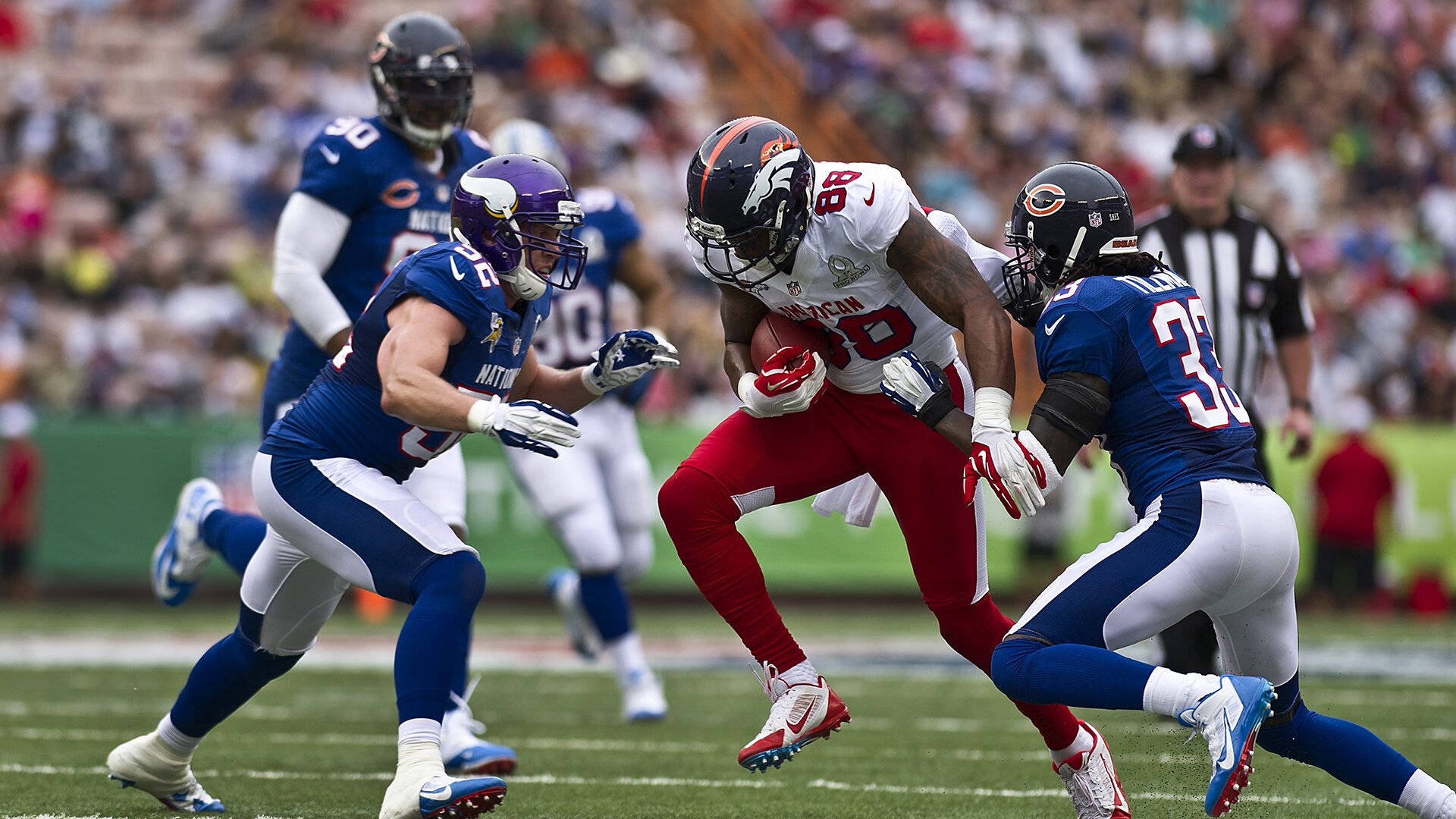 “东桃花岛赛场：缆绳滑水展现飞翔与技巧的完美结合”