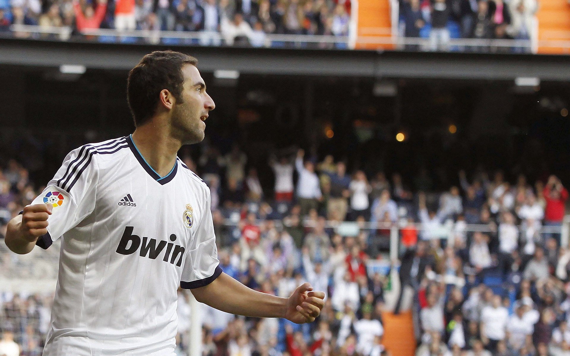 2026年世界短池游泳锦标赛:中国新星连破亚洲纪录